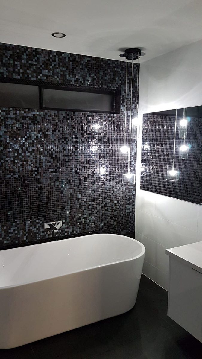 Staircase feature lighting with chandelier